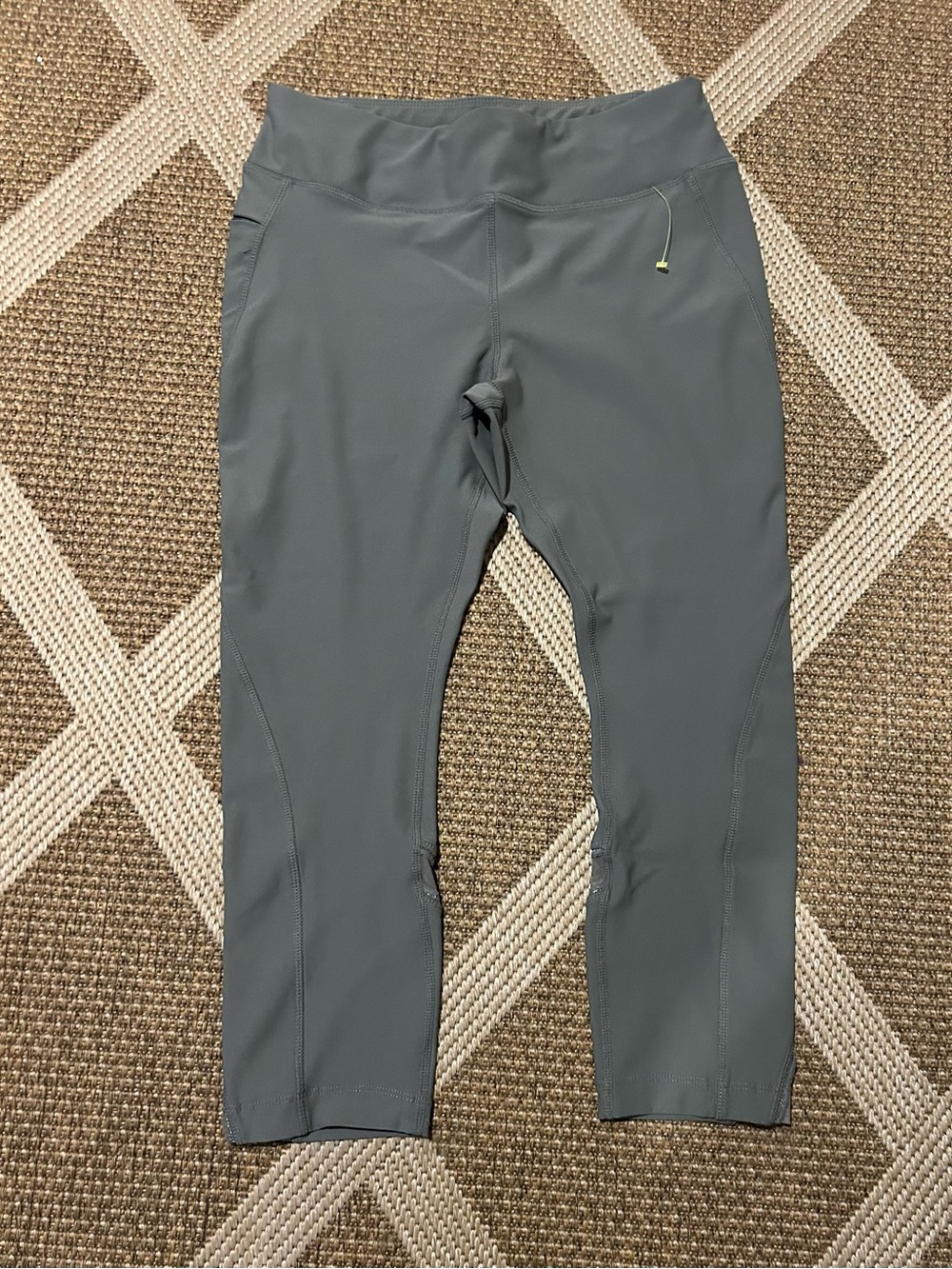 Avia capris Performance Leggings in green